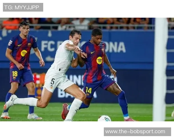 巴萨寻求孔德替补目标锁定28岁多特后卫莱尔森 巴萨寻求孔德替补目标锁定28岁多特后卫莱尔森